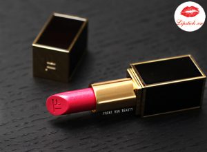 Tom Ford Flash of Pink có vỏ đen - vàng cổ điển quen thuộc 